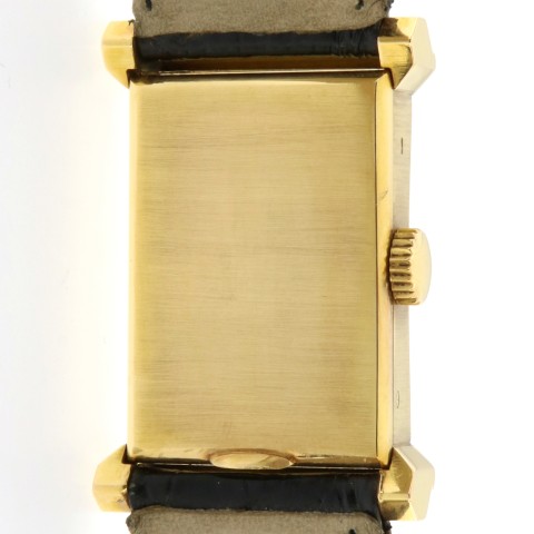 Rectangular Shape in rose gold, ref. 2404, made in 1951