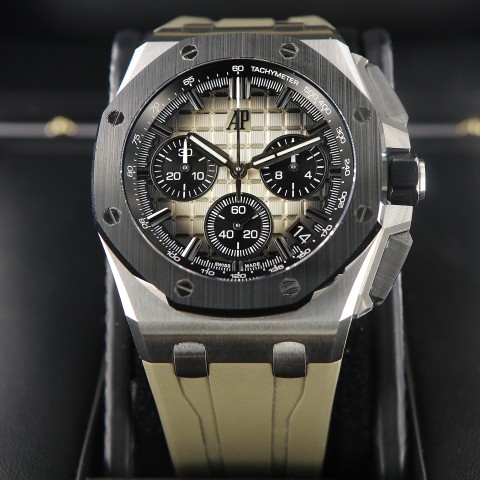 New Royal Oak Offshore Chronograph Steel and Ceramic 43mm, ref.26420SO, New