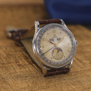 Omega Vintage Cosmic Triple Calendar and Moon phase stainless steel ref.2471/1 from 1946