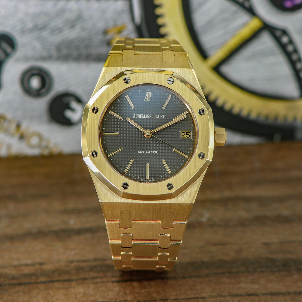 Audemars Piguet Royal Oak Ref. 14790 “ASF World Cup ’94”, 18kt Yellow Gold, Full Set 1994