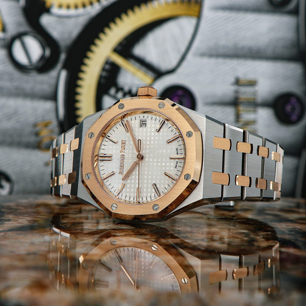 Audemars Piguet Royal Oak 37mm, Steel and Rose Gold, 15550SR, Full Set 2023